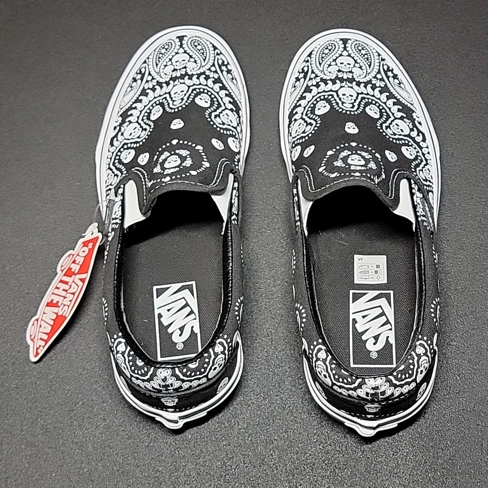 Vans Bandana Skull Classic Slip-On Shoes Women's 8.5 LAST ONE LEFT!!! - Picture 4 of 11